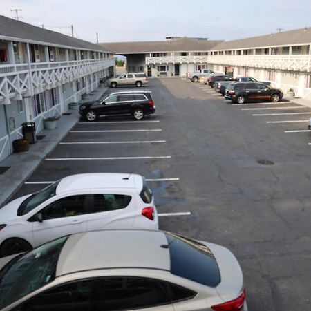 Global Inn Coos Bay Exterior photo