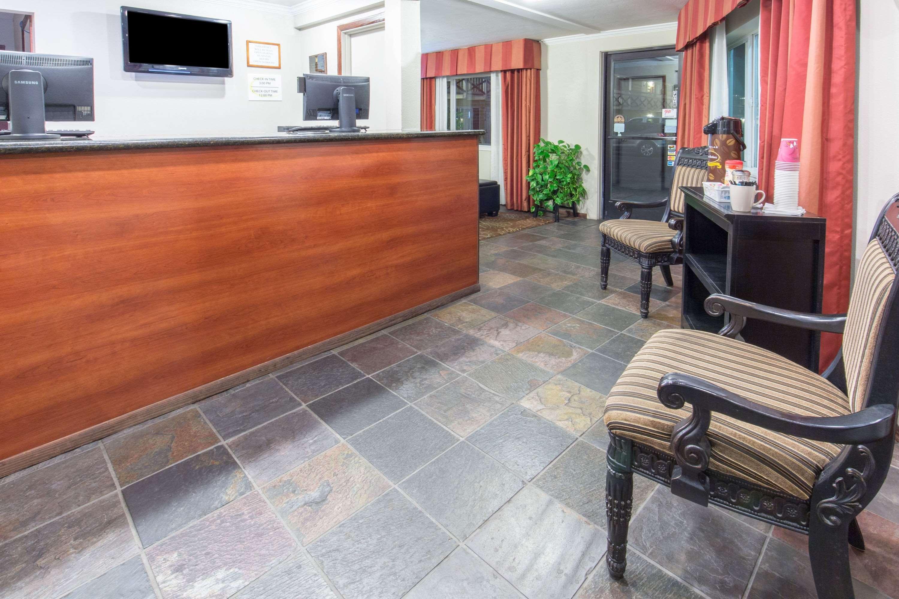 Global Inn Coos Bay Exterior photo