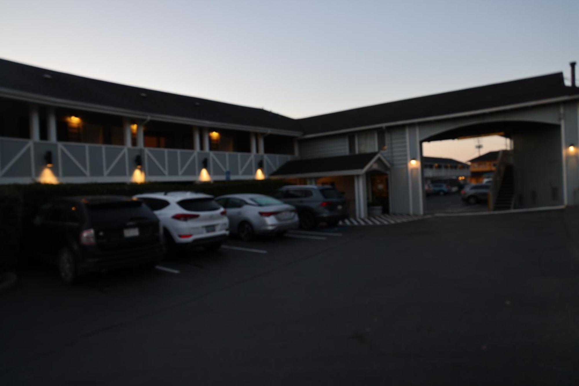 Global Inn Coos Bay Exterior photo